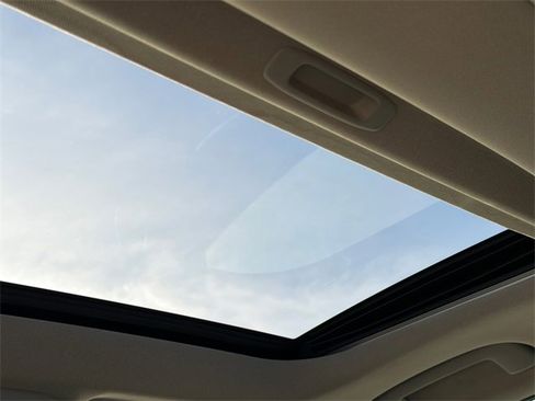 Used 2015 Toyota Tundra Platinum image 18