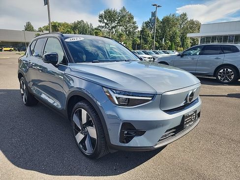 Used 2023 Volvo XC40 Recharge Ultimate w/ Protection Package Premier AWD/4WD image 6
