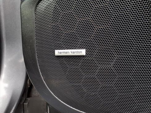 Used 2022 Subaru Ascent Touring image 25