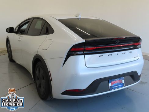 Used 2024 Toyota Prius LE image 6