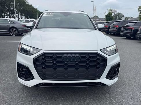 Certified 2025 Audi Q5 2.0T Premium Plus AWD/4WD image 2