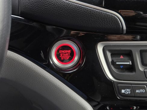 Used 2022 Honda Pilot Touring image 24