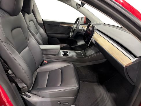 Certified 2023 Tesla Model Y Performance AWD/4WD image 13