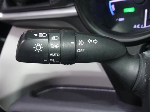 Used 2023 Toyota Sienna XLE w/ XLE Plus Package image 29