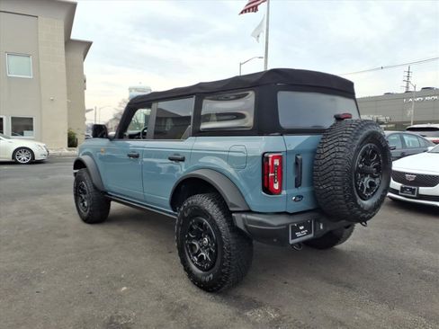 Used 2021 Ford Bronco Badlands image 7