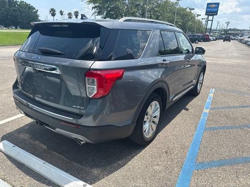 Used 2022 Ford Explorer Limited w/ Equipment Group 301A AWD/4WD image 5