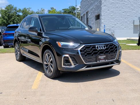 Used 2023 Audi Q5 2.0T Premium w/ Convenience Package AWD/4WD image 2