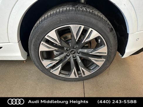 New 2026 Audi Q8 Premium Plus image 30