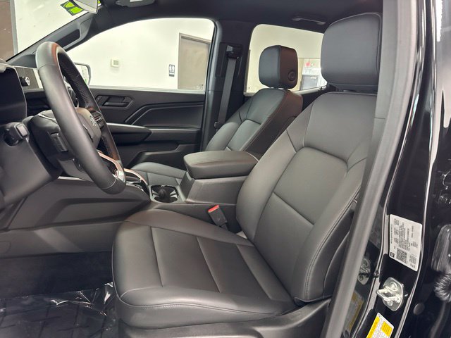Used 2026 Chevrolet Colorado Trail Boss AWD/4WD image 16