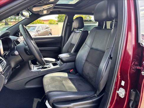 Used 2020 Jeep Grand Cherokee Altitude AWD/4WD image 27