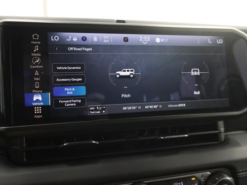 Used 2025 Jeep Wrangler Unlimited Sahara AWD/4WD image 55