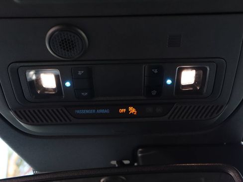 Used 2024 Ford Bronco Wildtrak AWD/4WD image 32