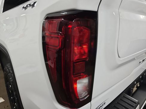 New 2026 GMC Sierra 1500 Elevation image 33