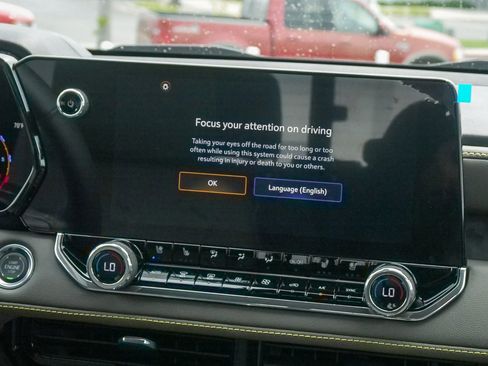 New 2026 Chevrolet Colorado ZR2 w/ Technology Package AWD/4WD image 13