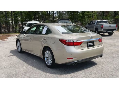 Used 2014 Lexus ES 350 w/ Luxury Package FWD image 7