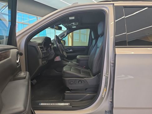 Used 2022 Chevrolet Tahoe Z71 w/ Luxury Package image 11