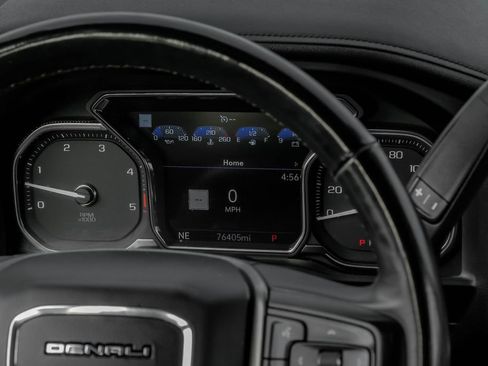 Used 2023 GMC Sierra 2500 Denali w/ Denali Ultimate Package image 18