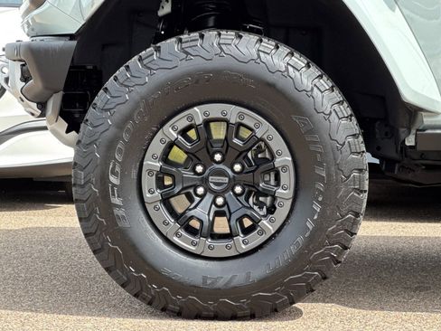 Used 2024 Ford Bronco Raptor w/ Interior Carbon Fiber Pack 6 AWD/4WD image 35