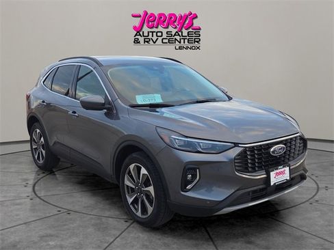 Used 2023 Ford Escape Platinum image 19