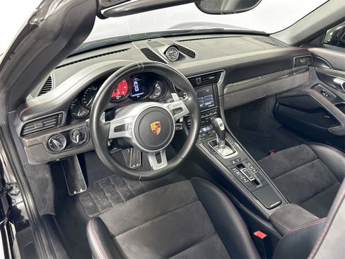 Used 2016 Porsche 911 Targa 4 GTS image 4