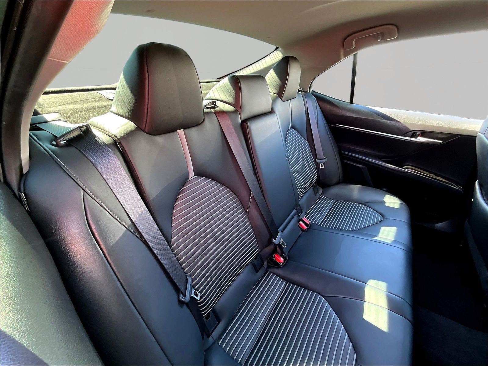 Used 2023 Toyota Camry SE FWD image 24