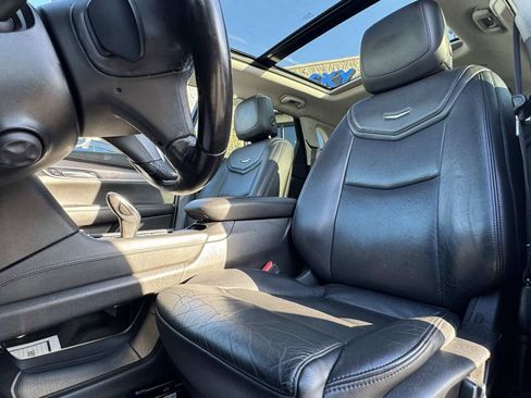 Used 2019 Cadillac XT5 Luxury FWD image 25