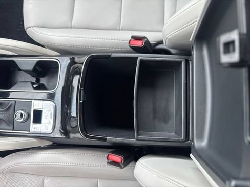 Used 2024 Kia Telluride S FWD image 34