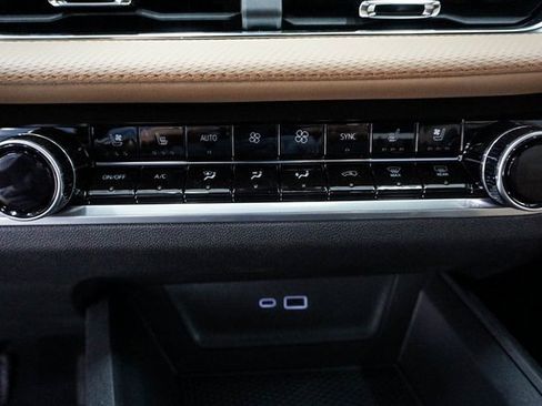 New 2026 Chevrolet Equinox ACTIV w/ Convenience Package III image 23