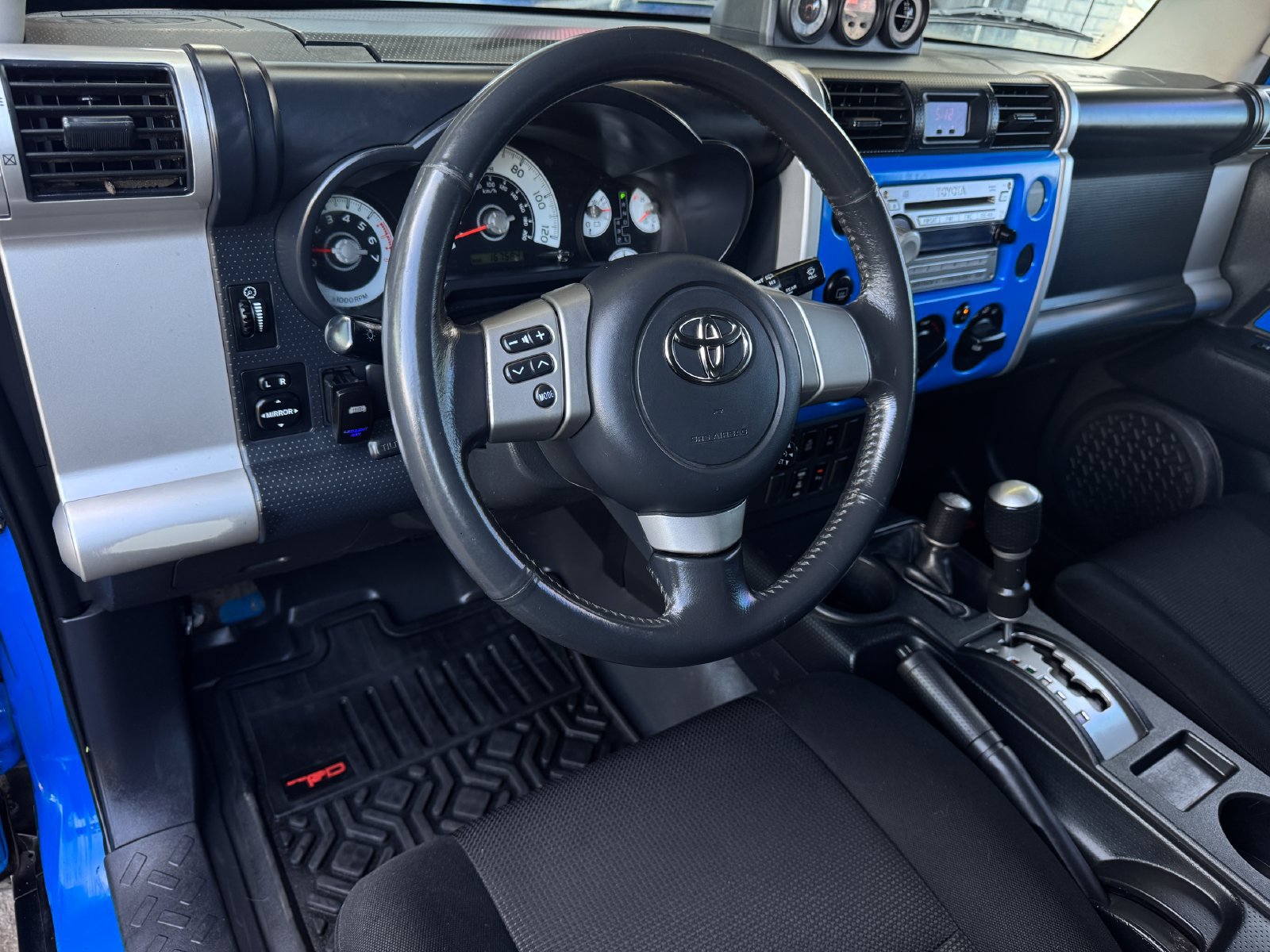 Used 2007 Toyota FJ Cruiser 4WD image 10