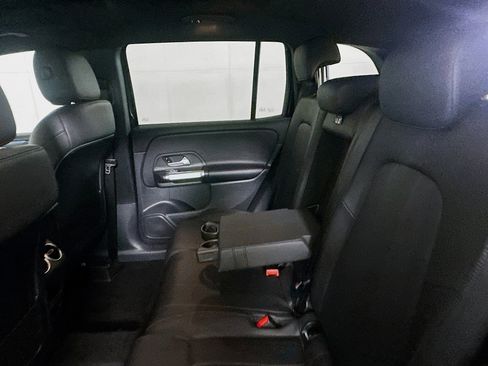 Used 2025 Mercedes-Benz GLB 250 4MATIC image 27