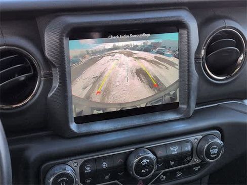 Used 2021 Jeep Wrangler Unlimited Sahara image 29