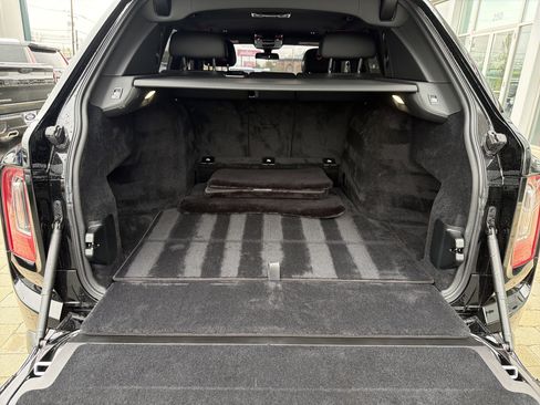 Certified 2023 Rolls-Royce Cullinan w/ Cullinan Package image 26