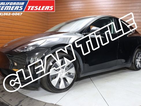 Used 2023 Tesla Model Y Long Range image 1