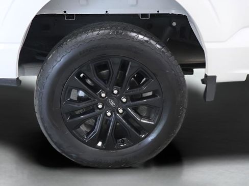 Used 2025 Ford F150 Lariat AWD/4WD image 36