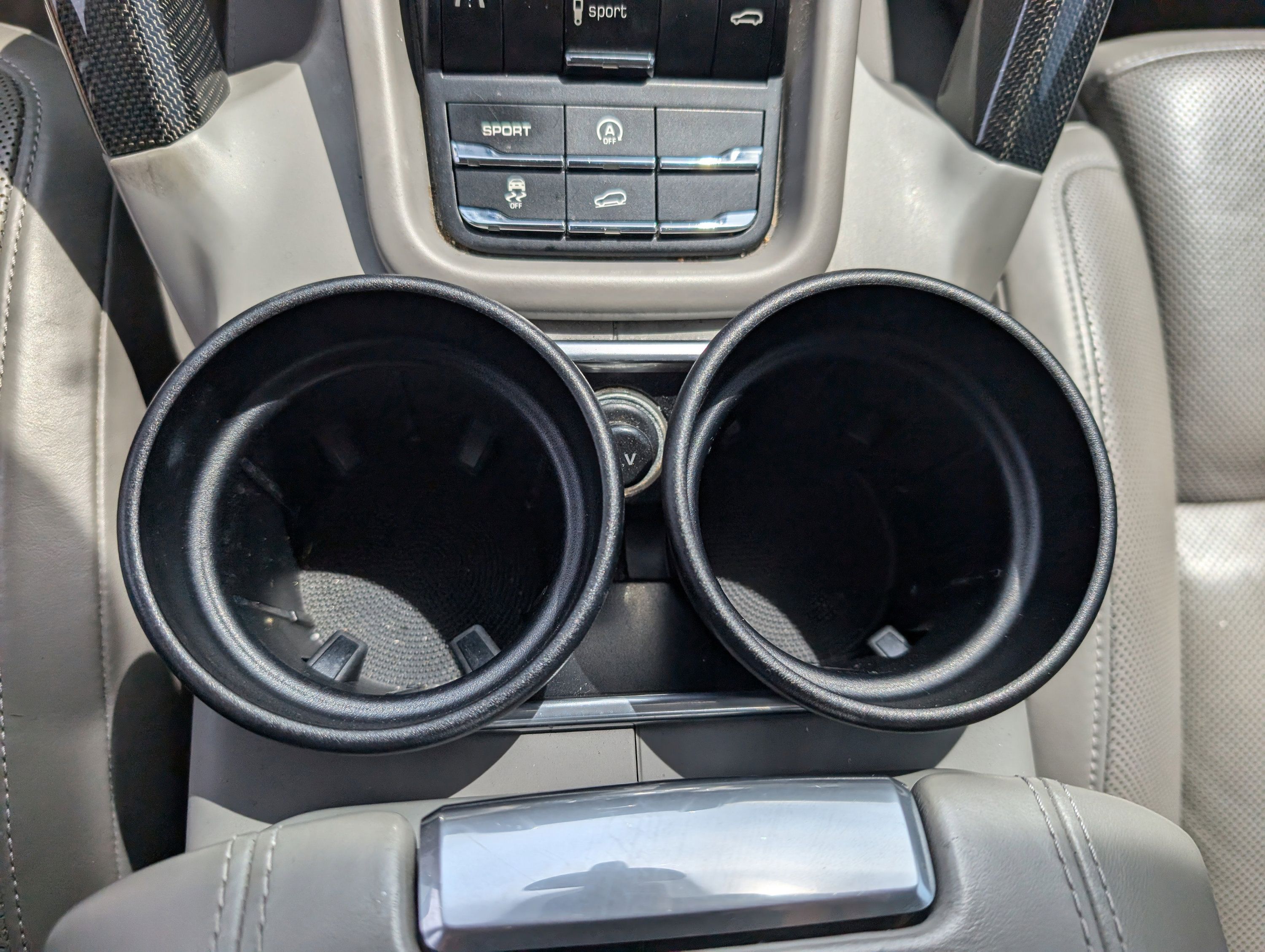 Used 2013 Porsche Cayenne Turbo AWD/4WD image 13