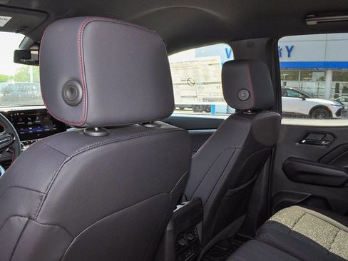 New 2025 Chevrolet Colorado Z71 image 12