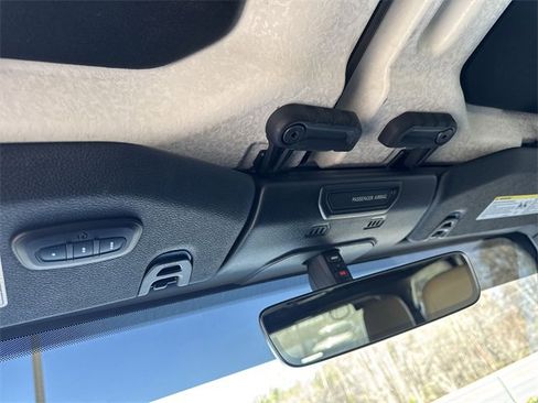 Used 2018 Jeep Wrangler Unlimited Sahara w/ Dual Top Group image 32