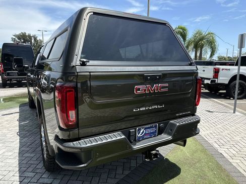 Used 2023 GMC Sierra 2500 Denali w/ Denali Ultimate Package AWD/4WD image 9