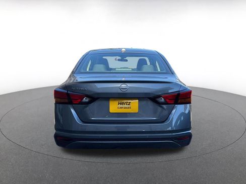 Used 2025 Nissan Altima 2.5 SV image 17