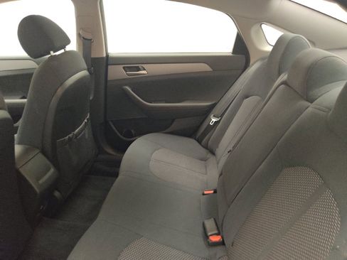 Used 2018 Hyundai Sonata SE FWD image 18