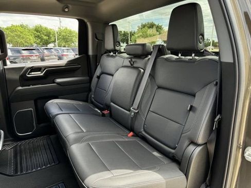 Used 2023 Chevrolet Silverado 1500 LTZ AWD/4WD image 30