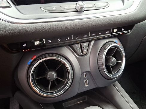 Used 2023 Chevrolet Blazer LT w/ Convenience Package image 15