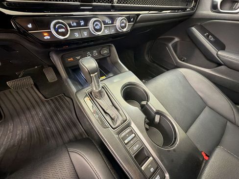 Used 2023 Honda Civic Touring image 18