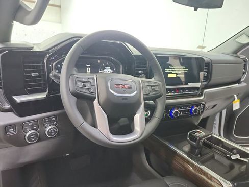 New 2026 GMC Sierra 1500 Elevation w/ Elevation Premium Package AWD/4WD image 18