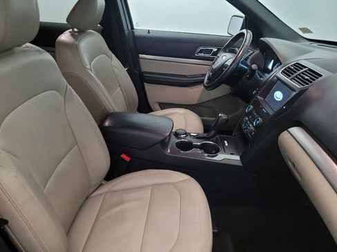 Used 2018 Ford Explorer XLT w/ Equipment Group 202A image 21