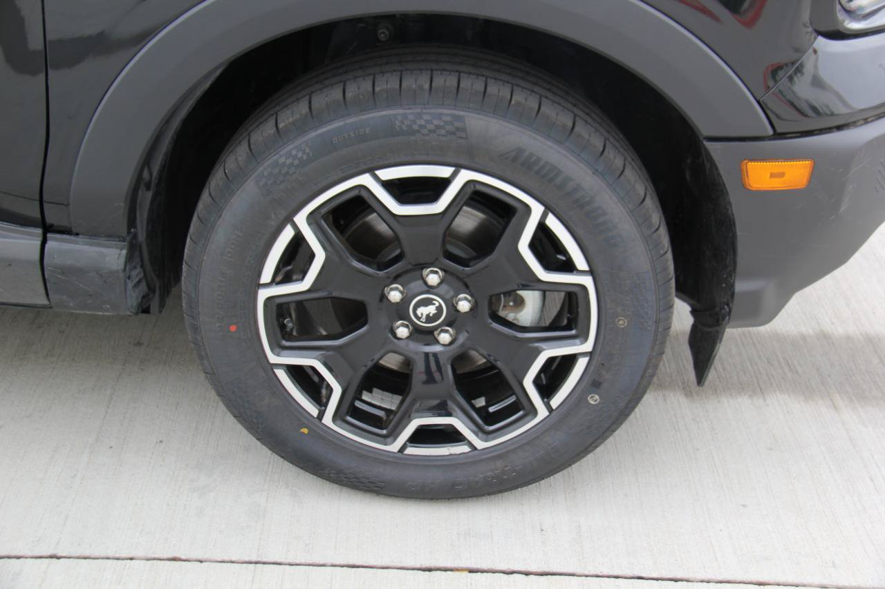 Used 2026 Ford Bronco Sport Outer Banks AWD/4WD image 32