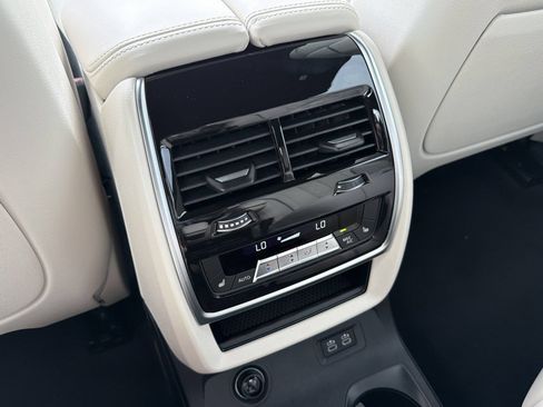 New 2027 BMW X7 xDrive40i w/ Executive Package AWD/4WD image 19