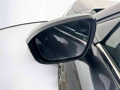 Used 2024 Mitsubishi Outlander SE image 16