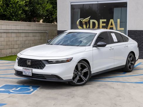 Used 2023 Honda Accord Sport image 6