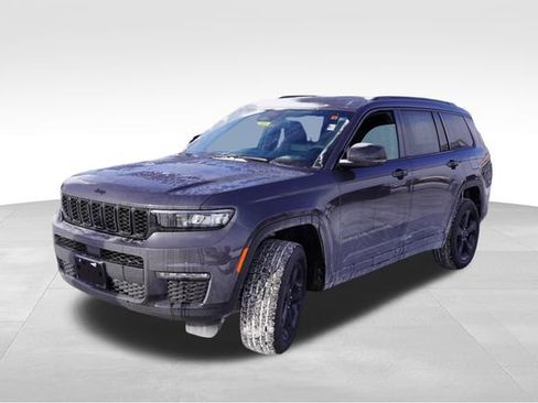 New 2025 Jeep Grand Cherokee L Limited w/ Black Appearance Package image 7